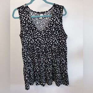 HEIMISH USA Black and White V-Neck Tiered Tank